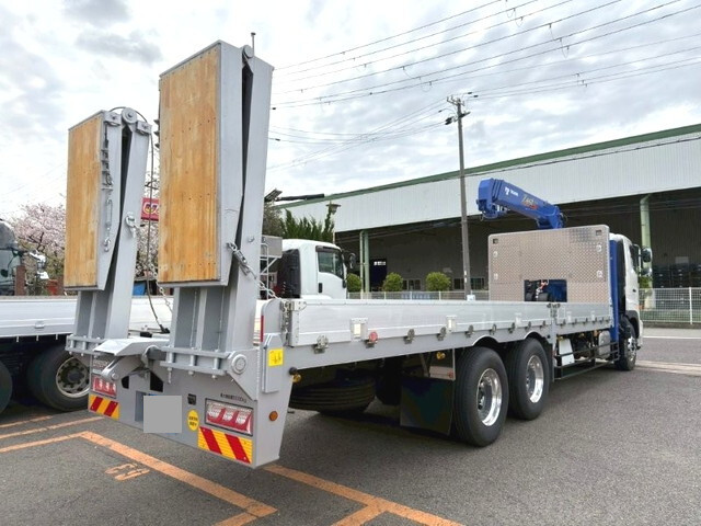 日野プロフィアセルフクレーン4段大型（10t）[写真04]