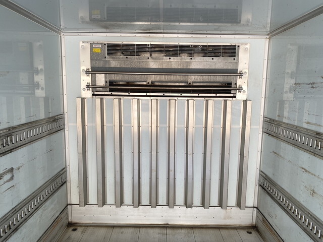 日野レンジャー冷凍車（冷蔵車）中型（4t）[写真10]