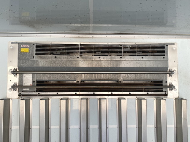 日野レンジャー冷凍車（冷蔵車）中型（4t）[写真11]