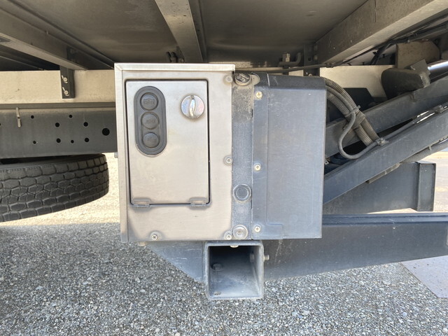 日野レンジャー冷凍車（冷蔵車）中型（4t）[写真18]