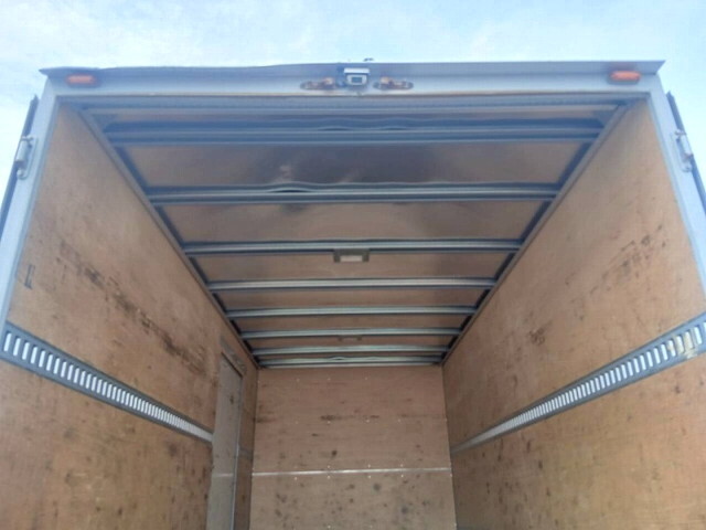 いすゞエルフアルミバン小型（2t・3t）[写真11]