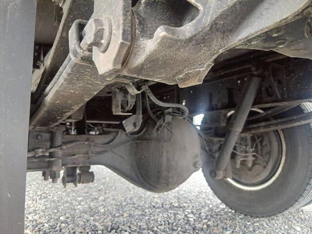 いすゞエルフアルミバン小型（2t・3t）[写真33]