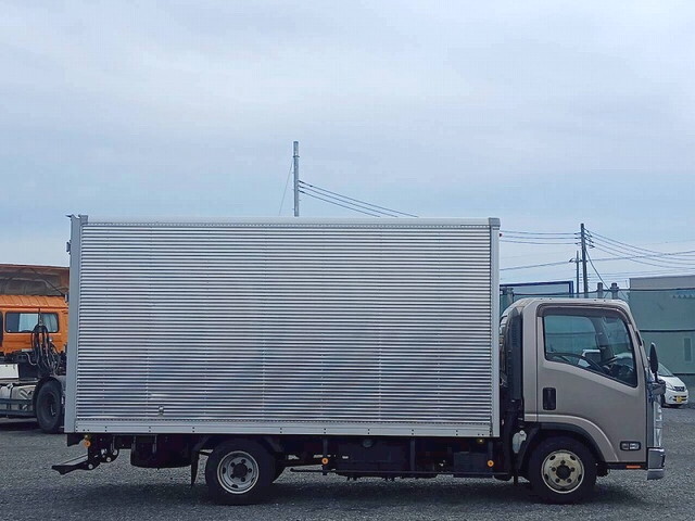いすゞエルフアルミバン小型（2t・3t）[写真04]