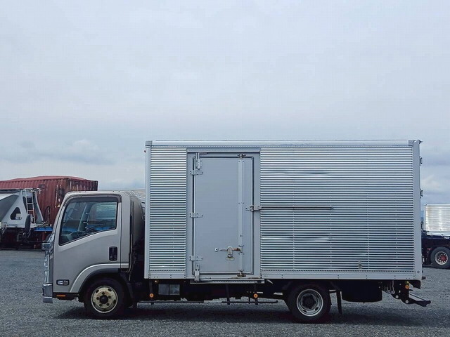 いすゞエルフアルミバン小型（2t・3t）[写真06]