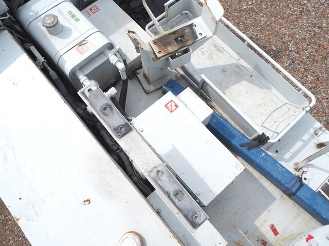 いすゞエルフ高所作業車小型（2t・3t）[写真12]