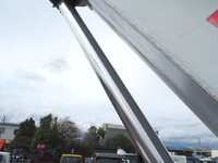 いすゞエルフ高所作業車小型（2t・3t）[写真14]