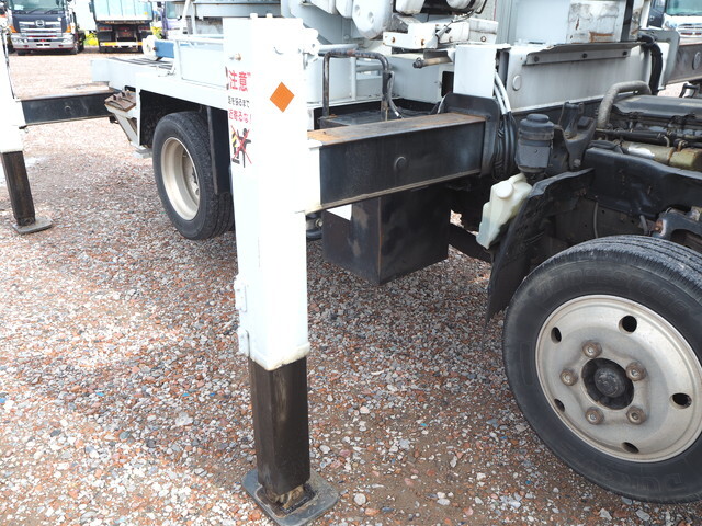 いすゞエルフ高所作業車小型（2t・3t）[写真17]