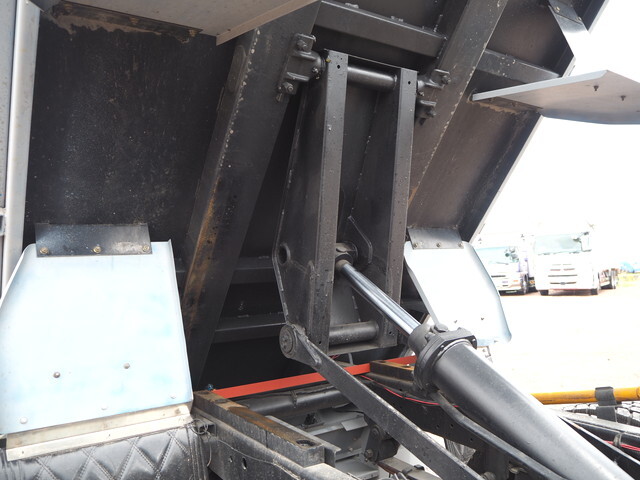 三菱ふそうキャンター深ダンプ（土砂禁ダンプ）小型（2t・3t）[写真13]