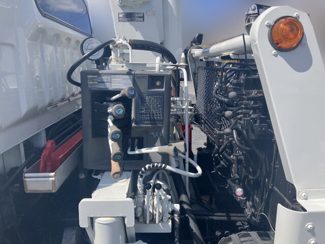 三菱ふそうキャンターセーフティクレーン5段小型（2t・3t）[写真14]