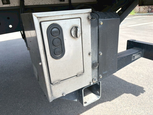 日野レンジャーアルミウイング中型（4t）[写真17]