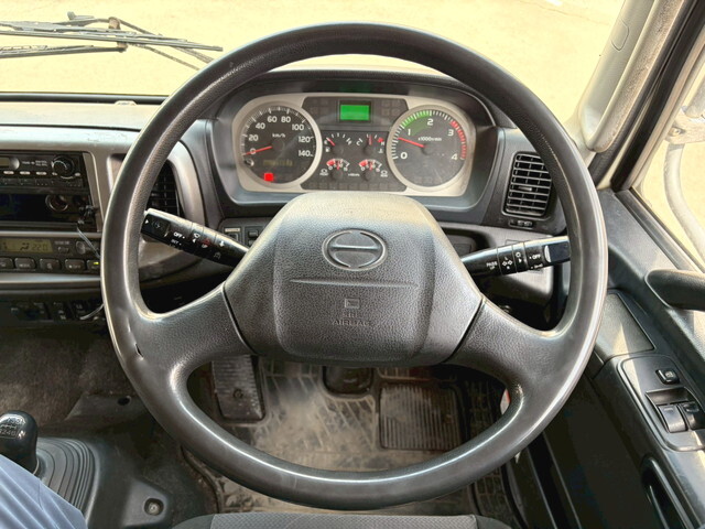 日野レンジャーアルミウイング中型（4t）[写真31]