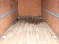 いすゞエルフアルミバン小型（2t・3t）[写真13]