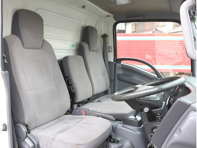 いすゞエルフアルミバン小型（2t・3t）[写真31]