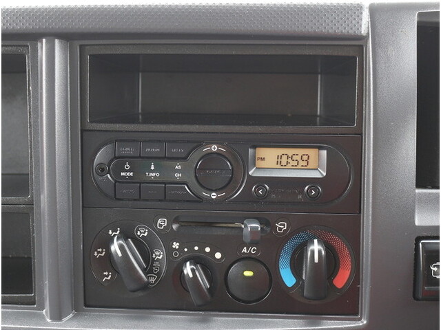 いすゞエルフアルミバン小型（2t・3t）[写真36]