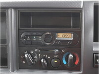 いすゞエルフアルミバン小型（2t・3t）[写真37]