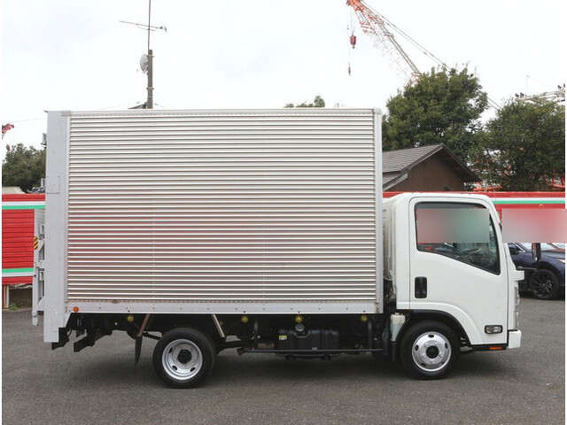 いすゞエルフアルミバン小型（2t・3t）[写真04]