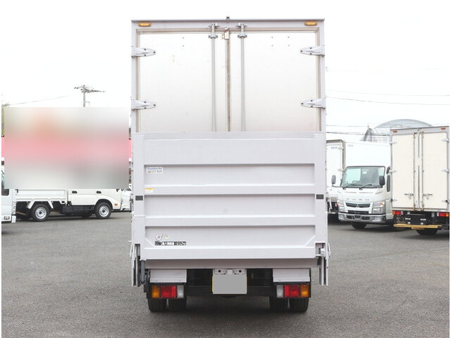 いすゞエルフアルミバン小型（2t・3t）[写真05]