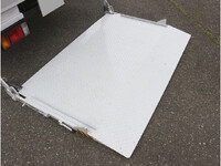 いすゞエルフアルミバン小型（2t・3t）[写真09]