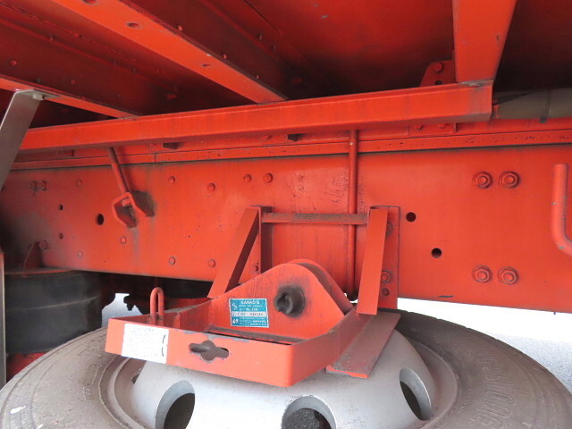 三菱ふそうスーパーグレートアルミウイング大型（10t）[写真11]