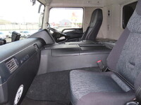 三菱ふそうスーパーグレートアルミウイング大型（10t）[写真19]