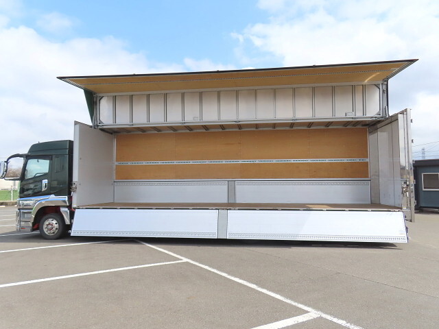 三菱ふそうスーパーグレートアルミウイング大型（10t）[写真23]