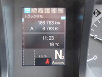 三菱ふそうスーパーグレートアルミウイング大型（10t）[写真37]