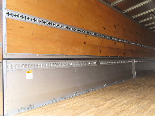 三菱ふそうスーパーグレートアルミウイング大型（10t）[写真31]