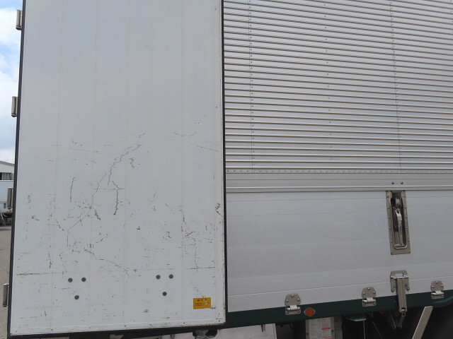 三菱ふそうスーパーグレートアルミウイング大型（10t）[写真33]