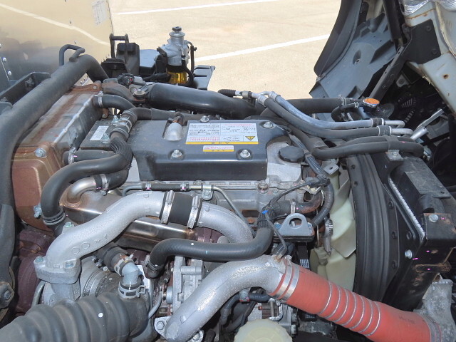 いすゞフォワードアルミバン中型（4t）[写真15]