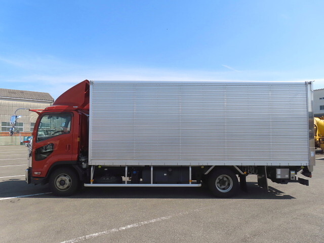 いすゞフォワードアルミバン中型（4t）[写真27]