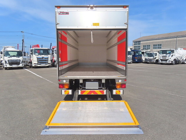 いすゞフォワードアルミバン中型（4t）[写真28]