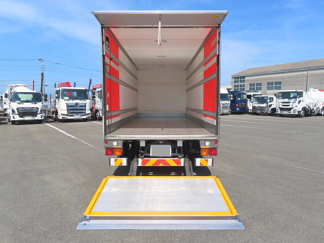 いすゞフォワードアルミバン中型（4t）[写真29]