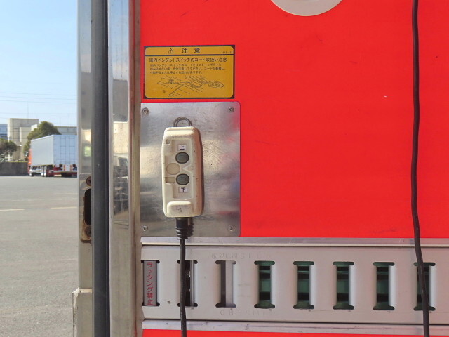 いすゞフォワードアルミバン中型（4t）[写真33]