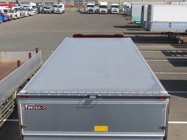 いすゞフォワードアルミバン中型（4t）[写真07]