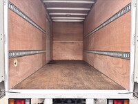 いすゞエルフアルミバン小型（2t・3t）[写真11]