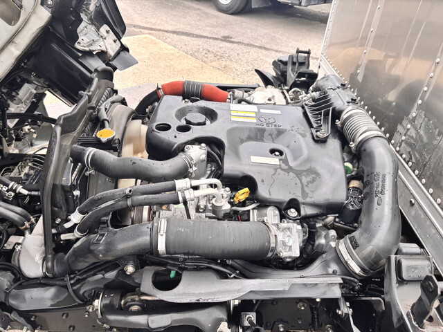 いすゞエルフアルミバン小型（2t・3t）[写真16]