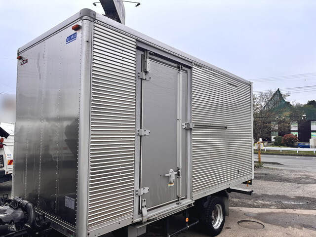 いすゞエルフアルミバン小型（2t・3t）[写真19]