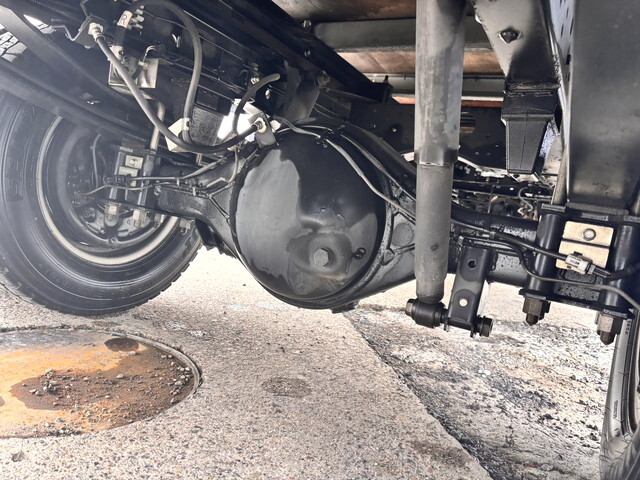 いすゞエルフアルミバン小型（2t・3t）[写真25]