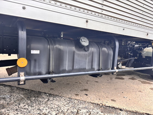 いすゞエルフアルミバン小型（2t・3t）[写真26]