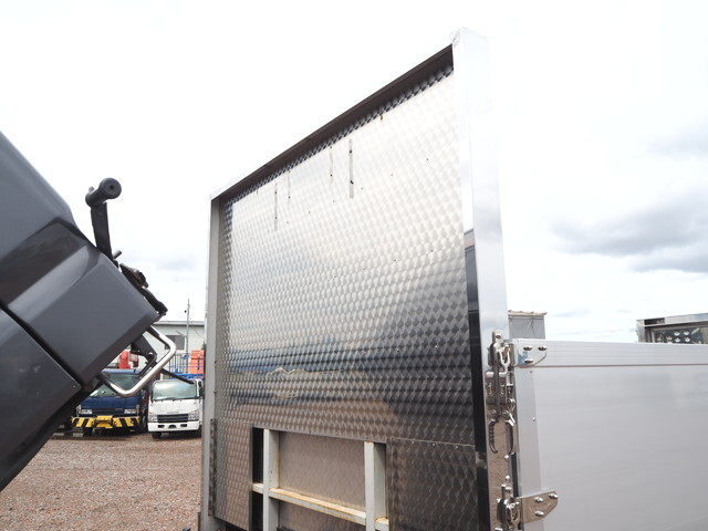 三菱ふそうキャンターアルミブロック小型（2t・3t）[写真25]