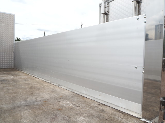 三菱ふそうキャンターアルミブロック小型（2t・3t）[写真29]