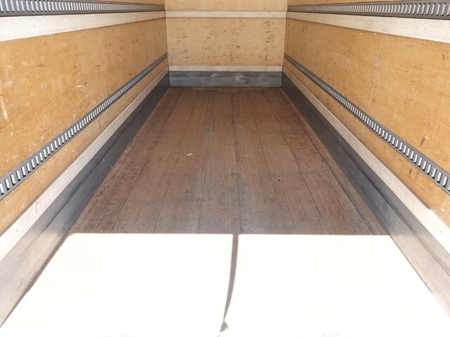 日野レンジャーアルミバン中型（4t）[写真11]