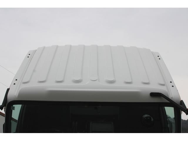 いすゞフォワードコンテナ専用車中型（4t）[写真12]