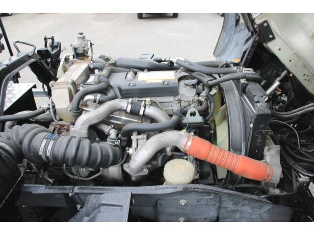 いすゞフォワードコンテナ専用車中型（4t）[写真16]