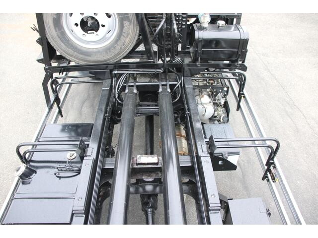 いすゞフォワードコンテナ専用車中型（4t）[写真18]