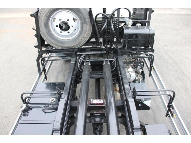 いすゞフォワードコンテナ専用車中型（4t）[写真20]