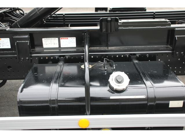 いすゞフォワードコンテナ専用車中型（4t）[写真26]