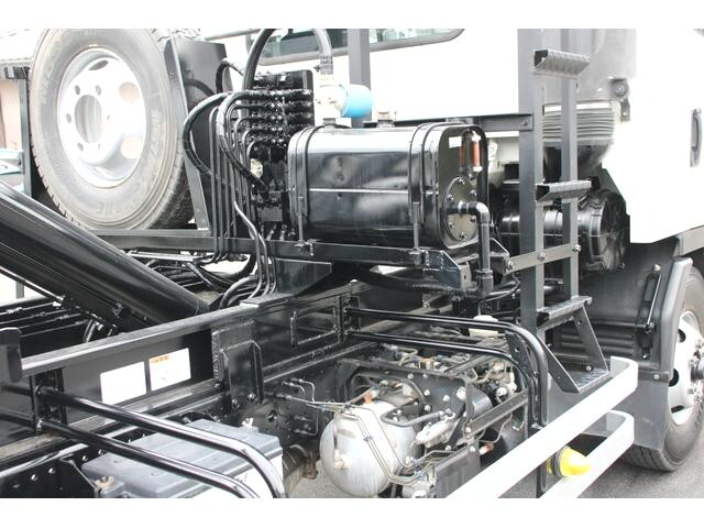 いすゞフォワードコンテナ専用車中型（4t）[写真28]