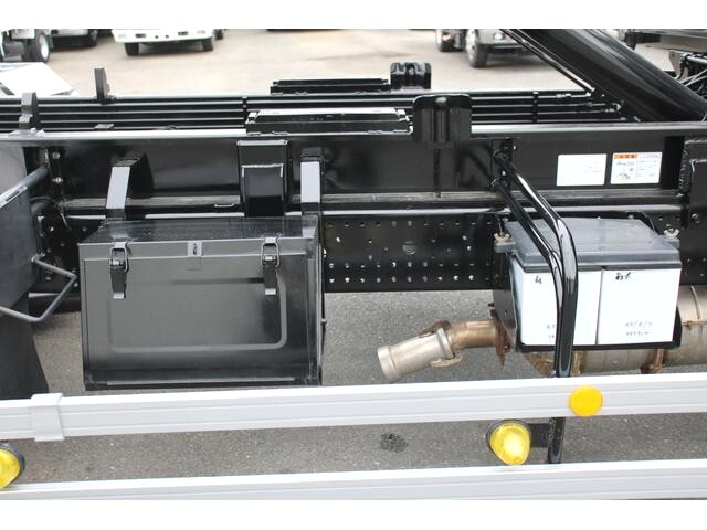 いすゞフォワードコンテナ専用車中型（4t）[写真29]