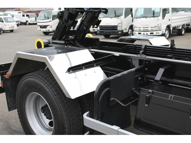 いすゞフォワードコンテナ専用車中型（4t）[写真31]